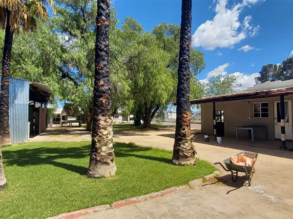 5 Bedroom Property for Sale in Loxton Northern Cape